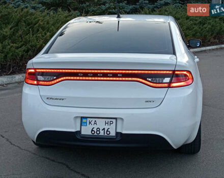 Білий Додж Дарт, об'ємом двигуна 2.36 л та пробігом 152 тис. км за 7000 $, фото 11 на Automoto.ua