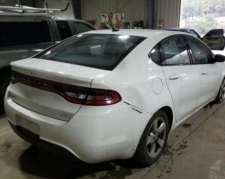 Белый Додж Дарт, объемом двигателя 2.4 л и пробегом 122 тыс. км за 9350 $, фото 2 на Automoto.ua