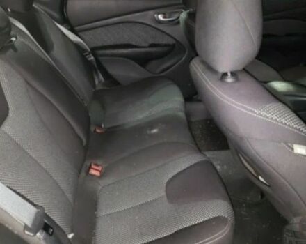 Белый Додж Дарт, объемом двигателя 2.4 л и пробегом 122 тыс. км за 9350 $, фото 5 на Automoto.ua