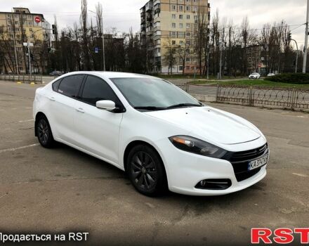Белый Додж Дарт, объемом двигателя 2.4 л и пробегом 230 тыс. км за 9500 $, фото 6 на Automoto.ua
