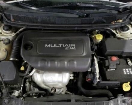 Белый Додж Дарт, объемом двигателя 2.4 л и пробегом 122 тыс. км за 9350 $, фото 7 на Automoto.ua