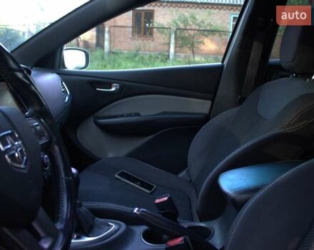 Белый Додж Дарт, объемом двигателя 2.4 л и пробегом 192 тыс. км за 9400 $, фото 25 на Automoto.ua