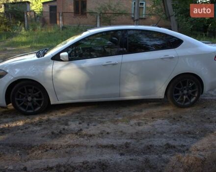 Белый Додж Дарт, объемом двигателя 2.4 л и пробегом 192 тыс. км за 9400 $, фото 4 на Automoto.ua