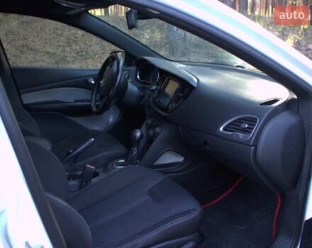 Белый Додж Дарт, объемом двигателя 2.4 л и пробегом 192 тыс. км за 9400 $, фото 9 на Automoto.ua