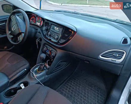 Білий Додж Дарт, об'ємом двигуна 2.36 л та пробігом 152 тис. км за 7000 $, фото 7 на Automoto.ua