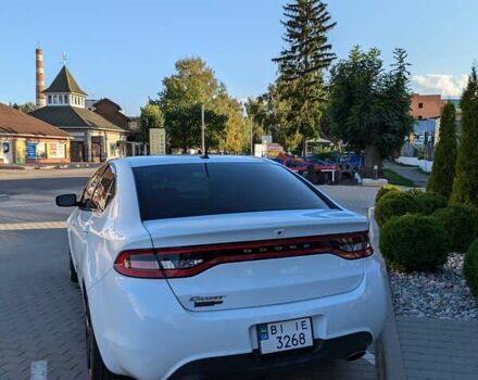 Белый Додж Дарт, объемом двигателя 2.4 л и пробегом 271 тыс. км за 8500 $, фото 2 на Automoto.ua