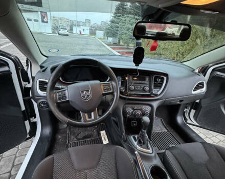 Белый Додж Дарт, объемом двигателя 2.4 л и пробегом 206 тыс. км за 9800 $, фото 16 на Automoto.ua