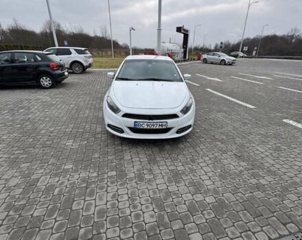 Белый Додж Дарт, объемом двигателя 2.4 л и пробегом 206 тыс. км за 9800 $, фото 3 на Automoto.ua