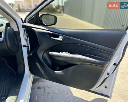 Белый Додж Дарт, объемом двигателя 2.4 л и пробегом 280 тыс. км за 7700 $, фото 13 на Automoto.ua