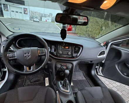 Белый Додж Дарт, объемом двигателя 2.4 л и пробегом 206 тыс. км за 9800 $, фото 17 на Automoto.ua