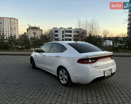 Білий Додж Дарт, об'ємом двигуна 2.4 л та пробігом 204 тис. км за 8800 $, фото 5 на Automoto.ua
