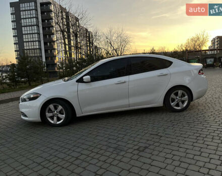 Білий Додж Дарт, об'ємом двигуна 2.4 л та пробігом 204 тис. км за 8800 $, фото 6 на Automoto.ua