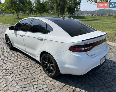 Білий Додж Дарт, об'ємом двигуна 2.4 л та пробігом 97 тис. км за 10100 $, фото 6 на Automoto.ua