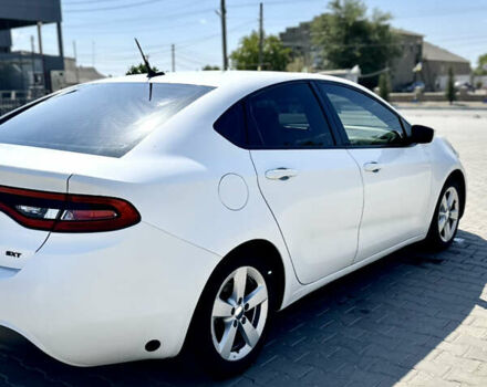 Белый Додж Дарт, объемом двигателя 2.4 л и пробегом 280 тыс. км за 7700 $, фото 4 на Automoto.ua