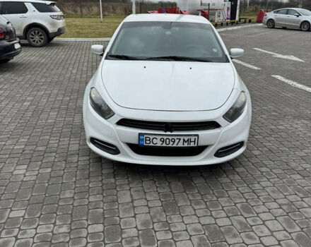 Белый Додж Дарт, объемом двигателя 2.4 л и пробегом 206 тыс. км за 9800 $, фото 2 на Automoto.ua