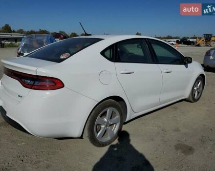 Белый Додж Дарт, объемом двигателя 2.4 л и пробегом 135 тыс. км за 2300 $, фото 2 на Automoto.ua