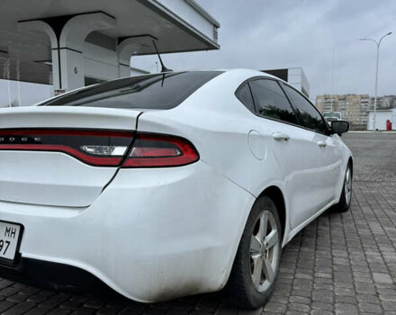 Белый Додж Дарт, объемом двигателя 2.4 л и пробегом 206 тыс. км за 9800 $, фото 6 на Automoto.ua