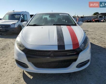 Белый Додж Дарт, объемом двигателя 2.4 л и пробегом 135 тыс. км за 2300 $, фото 4 на Automoto.ua