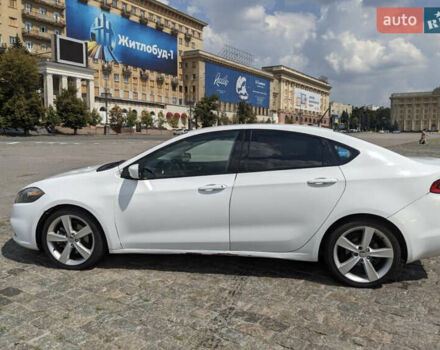 Белый Додж Дарт, объемом двигателя 2.4 л и пробегом 195 тыс. км за 6200 $, фото 3 на Automoto.ua
