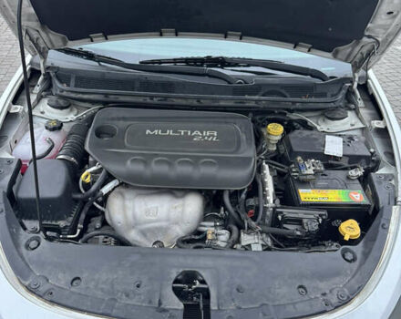 Белый Додж Дарт, объемом двигателя 2.4 л и пробегом 206 тыс. км за 9800 $, фото 18 на Automoto.ua