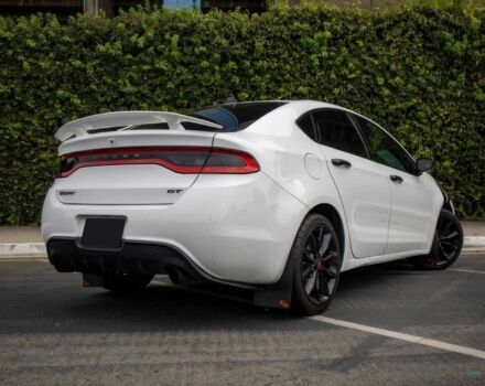 Белый Додж Дарт, объемом двигателя 2.4 л и пробегом 74 тыс. км за 6300 $, фото 5 на Automoto.ua