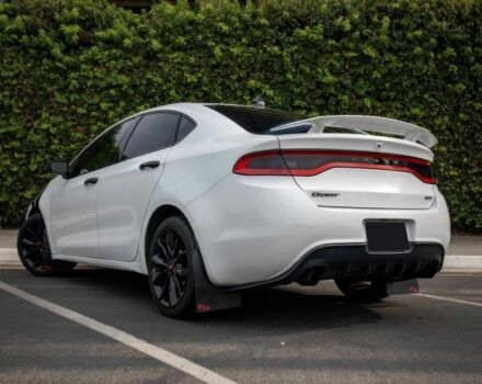 Белый Додж Дарт, объемом двигателя 2.4 л и пробегом 74 тыс. км за 6300 $, фото 3 на Automoto.ua