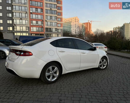 Білий Додж Дарт, об'ємом двигуна 2.4 л та пробігом 204 тис. км за 8800 $, фото 3 на Automoto.ua
