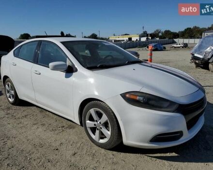 Белый Додж Дарт, объемом двигателя 2.4 л и пробегом 135 тыс. км за 2300 $, фото 3 на Automoto.ua