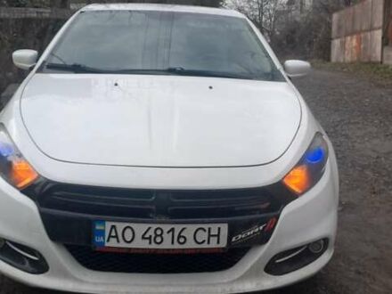 Додж Дарт 2013 в Ужгороде на Automoto.ua Белый Додж Дарт, объемом двигателя 2 л и пробегом 230 тыс. км за 8250 $, фото 1 на Automoto.ua
