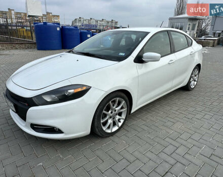 Білий Додж Дарт, об'ємом двигуна 2 л та пробігом 255 тис. км за 7500 $, фото 1 на Automoto.ua