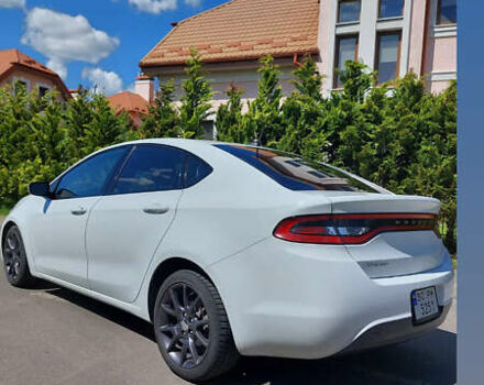 Білий Додж Дарт, об'ємом двигуна 2 л та пробігом 181 тис. км за 8600 $, фото 1 на Automoto.ua