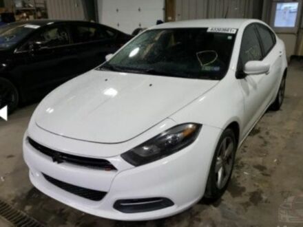 Белый Додж Дарт, объемом двигателя 2.4 л и пробегом 122 тыс. км за 9350 $, фото 1 на Automoto.ua