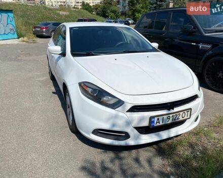 Белый Додж Дарт, объемом двигателя 2.36 л и пробегом 241 тыс. км за 8900 $, фото 1 на Automoto.ua