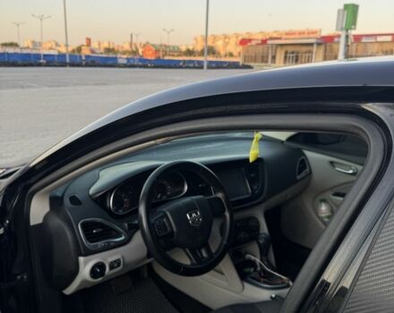 Черный Додж Дарт, объемом двигателя 2 л и пробегом 196 тыс. км за 7400 $, фото 7 на Automoto.ua