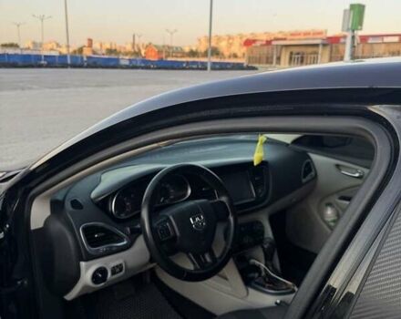 Черный Додж Дарт, объемом двигателя 2 л и пробегом 196 тыс. км за 7400 $, фото 6 на Automoto.ua