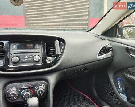 Черный Додж Дарт, объемом двигателя 1.37 л и пробегом 174 тыс. км за 7500 $, фото 9 на Automoto.ua