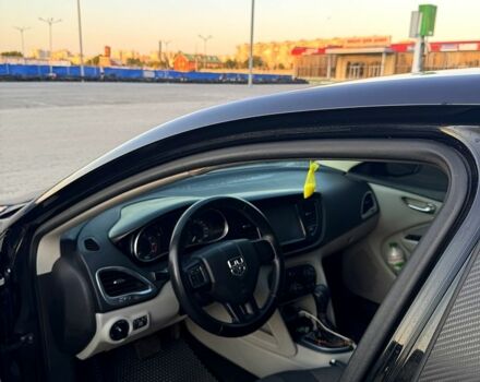 Черный Додж Дарт, объемом двигателя 2 л и пробегом 196 тыс. км за 7400 $, фото 7 на Automoto.ua