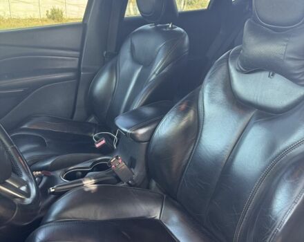 Черный Додж Дарт, объемом двигателя 1.4 л и пробегом 315 тыс. км за 7700 $, фото 7 на Automoto.ua