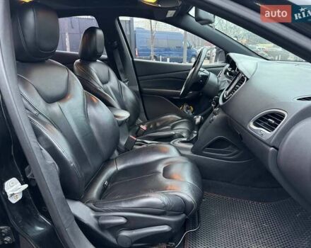 Черный Додж Дарт, объемом двигателя 1.37 л и пробегом 172 тыс. км за 7990 $, фото 10 на Automoto.ua
