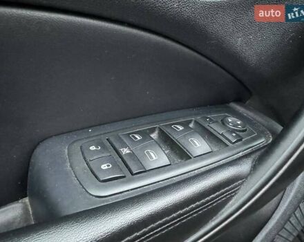 Черный Додж Дарт, объемом двигателя 1.37 л и пробегом 172 тыс. км за 7990 $, фото 14 на Automoto.ua