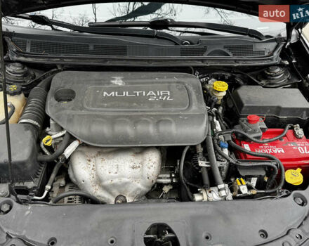 Черный Додж Дарт, объемом двигателя 2.4 л и пробегом 285 тыс. км за 7300 $, фото 30 на Automoto.ua