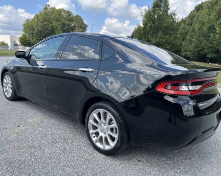 Черный Додж Дарт, объемом двигателя 2.4 л и пробегом 88 тыс. км за 4200 $, фото 5 на Automoto.ua