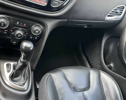 Черный Додж Дарт, объемом двигателя 2.4 л и пробегом 88 тыс. км за 4200 $, фото 8 на Automoto.ua