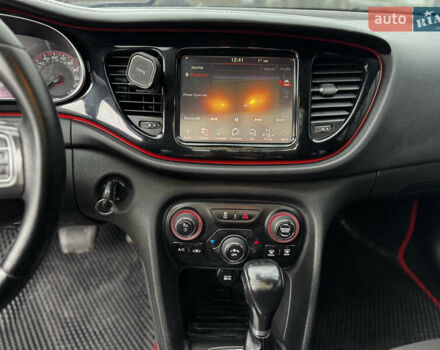 Черный Додж Дарт, объемом двигателя 2.4 л и пробегом 285 тыс. км за 7300 $, фото 19 на Automoto.ua