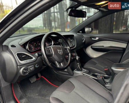 Черный Додж Дарт, объемом двигателя 2.4 л и пробегом 285 тыс. км за 7300 $, фото 16 на Automoto.ua