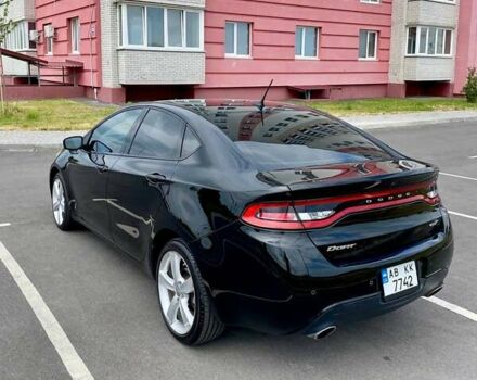 Черный Додж Дарт, объемом двигателя 2.36 л и пробегом 177 тыс. км за 9900 $, фото 4 на Automoto.ua