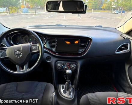 Чорний Додж Дарт, об'ємом двигуна 2.4 л та пробігом 177 тис. км за 7000 $, фото 8 на Automoto.ua