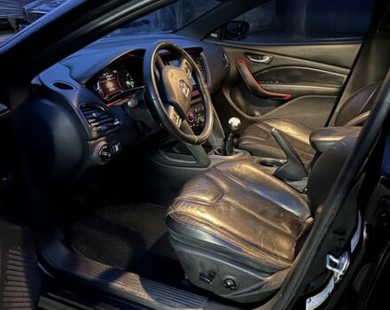 Черный Додж Дарт, объемом двигателя 2.4 л и пробегом 170 тыс. км за 7800 $, фото 5 на Automoto.ua