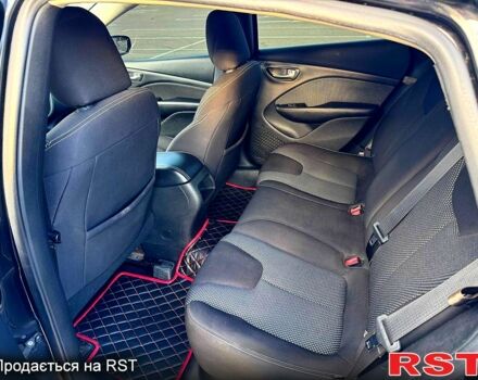 Чорний Додж Дарт, об'ємом двигуна 2.4 л та пробігом 177 тис. км за 7000 $, фото 11 на Automoto.ua