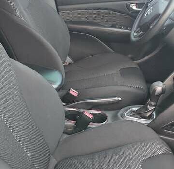 Черный Додж Дарт, объемом двигателя 2 л и пробегом 70 тыс. км за 7000 $, фото 7 на Automoto.ua